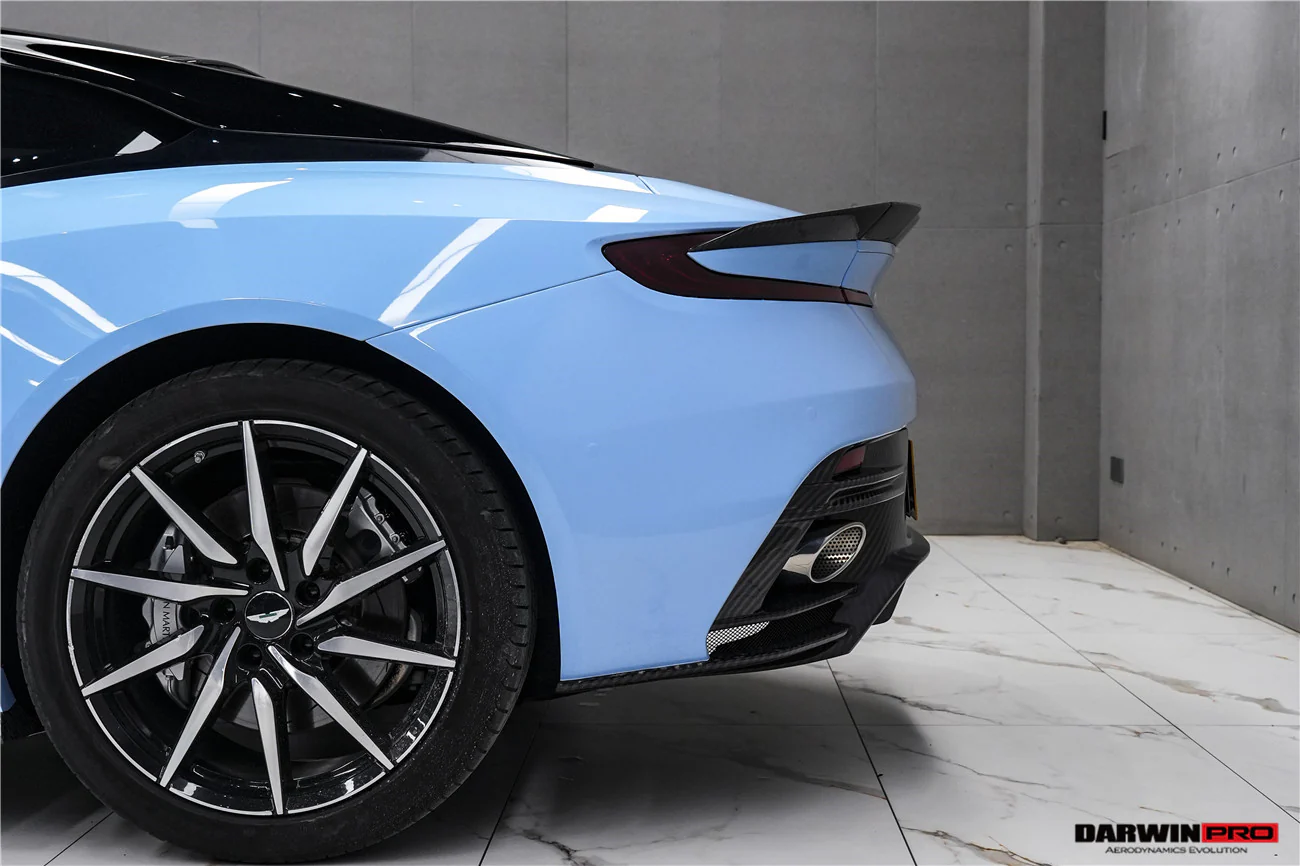 Aston Martin DB11