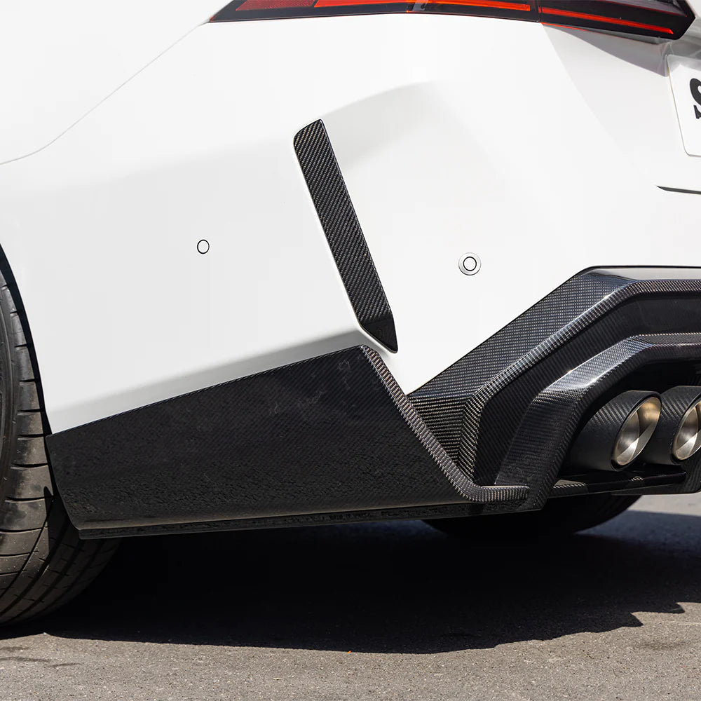 Sooqoo Dry Carbon Reflector Trims for BMW M5 G90 (2025–Present)